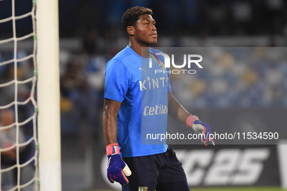 Zion Suzuki of Parma Calcio warms up before the Serie A match between SSC Napoli and Parma Calcio at Stadio Diego Armando Maradona Naples It...