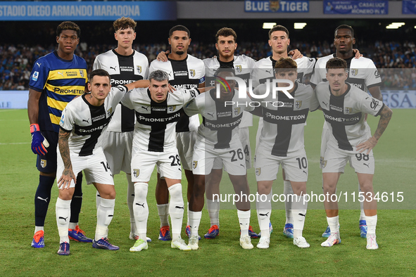 Players of Parma Calcio line up for a team photo during the Serie A match between SSC Napoli and Parma Calcio at Stadio Diego Armando Marado...