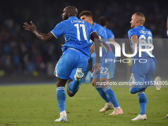 Romelu Lukaku of SSC Napoli celebrates with team mates after scoring during the Serie A match between SSC Napoli and Parma Calcio at Stadio...