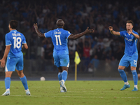 Romelu Lukaku of SSC Napoli celebrates with team mates after scoring during the Serie A match between SSC Napoli and Parma Calcio at Stadio...