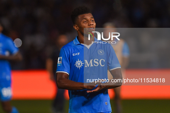 David Neres of SSC Napoli applauds fans at the end of the Serie A match between SSC Napoli and Parma Calcio at Stadio Diego Armando Maradona...