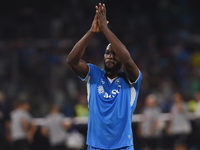 Romelu Lukaku of SSC Napoli applauds fans at the end of the Serie A match between SSC Napoli and Parma Calcio at Stadio Diego Armando Marado...