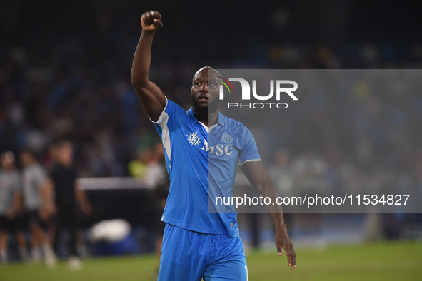 Romelu Lukaku of SSC Napoli applauds fans at the end of the Serie A match between SSC Napoli and Parma Calcio at Stadio Diego Armando Marado...