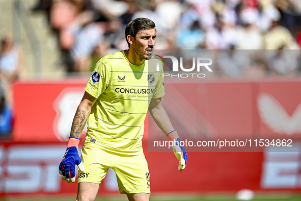 FC Utrecht goalkeeper Vasilis Barkas during the match between Utrecht and Twente at Stadium Galgenwaard for the Dutch Eredivisie 4th round s...