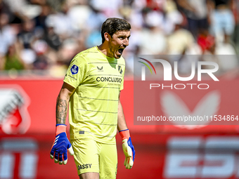 FC Utrecht goalkeeper Vasilis Barkas during the match between Utrecht and Twente at Stadium Galgenwaard for the Dutch Eredivisie 4th round s...