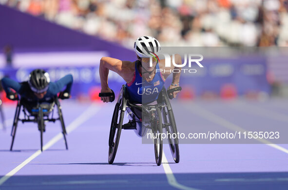 Tatyana Mcfadden of United States of America in action in Women's 800m - T54 Round 1 during the Paris 2024 Paralympic Games at Stade de Fran...