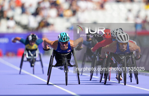 Susannah Scaroni of United States of America in action in Women's 800m - T54 Round 1 during the Paris 2024 Paralympic Games at Stade de Fran...