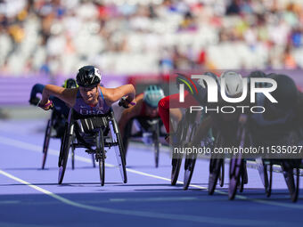 Hannah Dederick of United States of America in action in Women's 800m - T54 Round 1 during the Paris 2024 Paralympic Games at Stade de Franc...