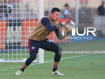 Simone Scuffet of Cagliari Calcio during the Serie A match between Lecce and Cagliari in Lecce, Italy, on August 31, 2024. (