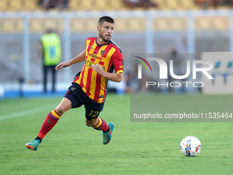 Frederic Gilbert of US Lecce is in action during the Serie A match between Lecce and Cagliari in Lecce, Italy, on August 31, 2024. (