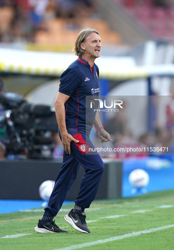 Coach Davide Nicola of Cagliari reacts during the Serie A match between Lecce and Cagliari in Lecce, Italy, on August 31, 2024. 