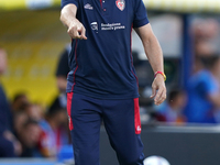 Coach Davide Nicola of Cagliari reacts during the Serie A match between Lecce and Cagliari in Lecce, Italy, on August 31, 2024. (