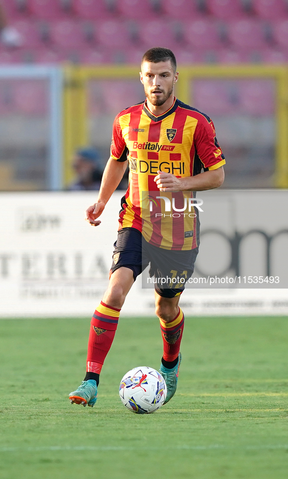 Frederic Gilbert of US Lecce is in action during the Serie A match between Lecce and Cagliari in Lecce, Italy, on August 31, 2024. 