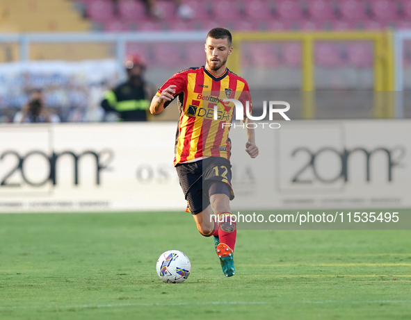 Frederic Gilbert of US Lecce is in action during the Serie A match between Lecce and Cagliari in Lecce, Italy, on August 31, 2024. 