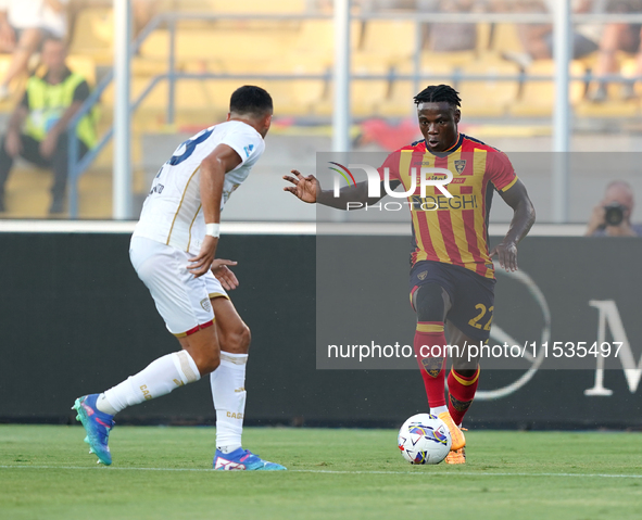 Lameck Banda of US Lecce is in action during the Serie A match between Lecce and Cagliari in Lecce, Italy, on August 31, 2024. 