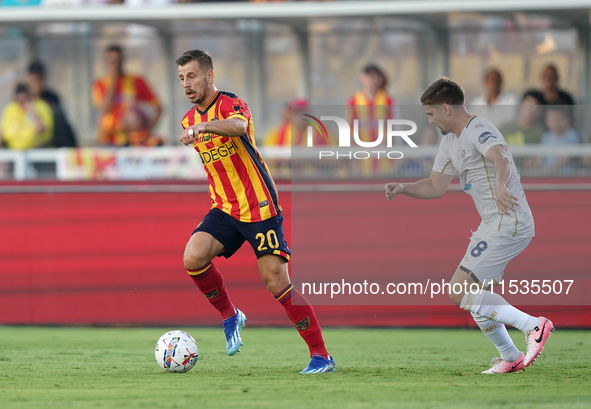 Ylber Ramadani of US Lecce is in action during the Serie A match between Lecce and Cagliari in Lecce, Italy, on August 31, 2024. 