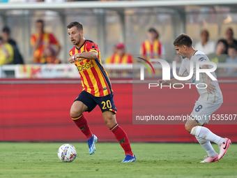 Ylber Ramadani of US Lecce is in action during the Serie A match between Lecce and Cagliari in Lecce, Italy, on August 31, 2024. (