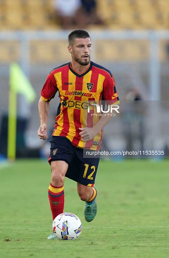 Frederic Gilbert of US Lecce is in action during the Serie A match between Lecce and Cagliari in Lecce, Italy, on August 31, 2024. 