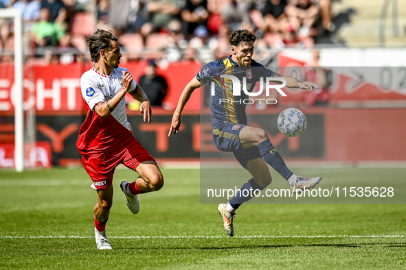 FC Utrecht player Sieb Horemans and FC Twente player Mitchell van Bergen during the match Utrecht vs. Twente at Stadium Galgenwaard for the...