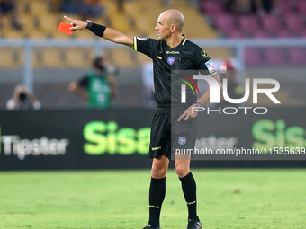 Referee Michael Fabbri officiates the Serie A match between Lecce and Cagliari in Lecce, Italy, on August 31, 2024. (