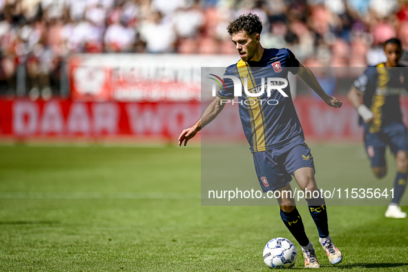 FC Twente player Mitchell van Bergen plays during the match Utrecht vs. Twente at Stadium Galgenwaard for the Dutch Eredivisie 4th round sea...