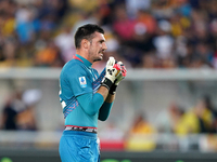 Simone Scuffet of Cagliari Calcio during the Serie A match between Lecce and Cagliari in Lecce, Italy, on August 31, 2024. (