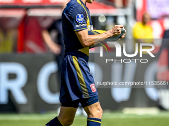 FC Twente player Youri Regeer during the match Utrecht vs. Twente at Stadium Galgenwaard for the Dutch Eredivisie 4th round season 2024-2025...