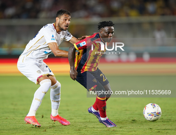 Lameck Banda of US Lecce is in action during the Serie A match between Lecce and Cagliari in Lecce, Italy, on August 31, 2024. 