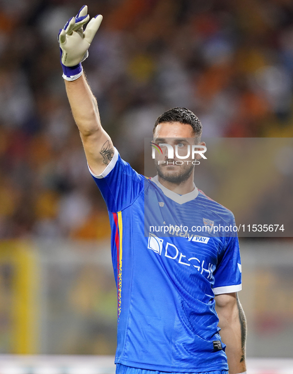 Wladimiro Falcone of US Lecce gestures during the Serie A match between Lecce and Cagliari in Lecce, Italy, on August 31, 2024. 