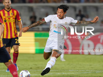 Gianluca Lapadula of Cagliari Calcio is in action during the Serie A match between Lecce and Cagliari in Lecce, Italy, on August 31, 2024. (