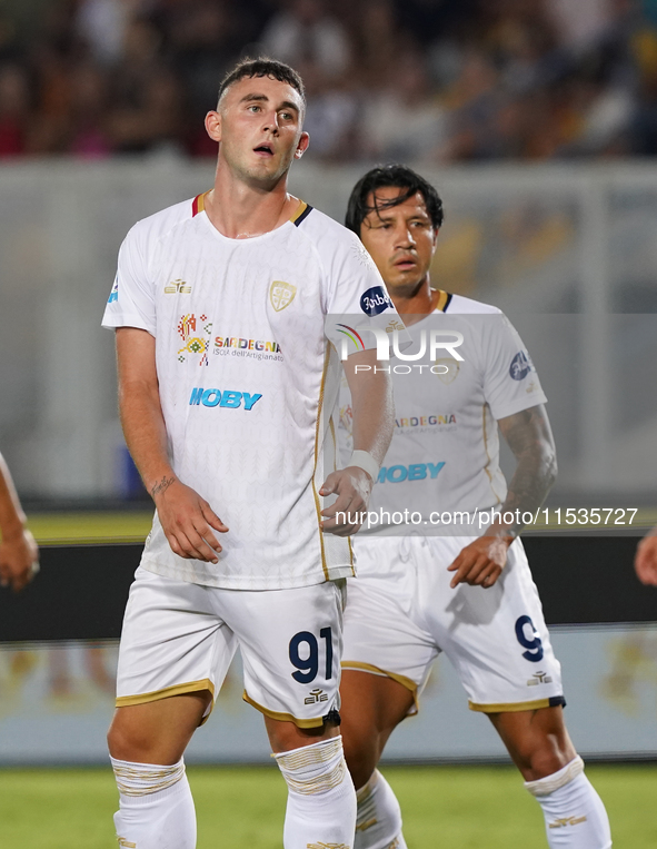 Roberto Piccoli of Cagliari Calcio is in action during the Serie A match between Lecce and Cagliari in Lecce, Italy, on August 31, 2024. 