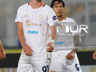 Roberto Piccoli of Cagliari Calcio is in action during the Serie A match between Lecce and Cagliari in Lecce, Italy, on August 31, 2024. (