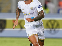 Gianluca Lapadula of Cagliari Calcio is in action during the Serie A match between Lecce and Cagliari in Lecce, Italy, on August 31, 2024. (