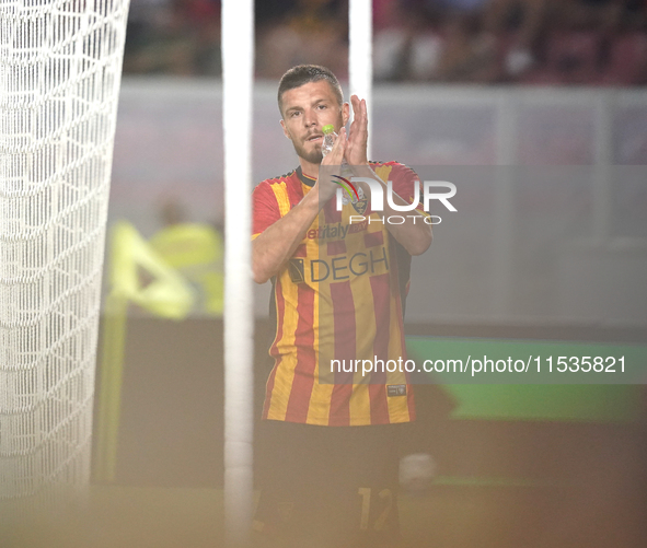 Frederic Gilbert of US Lecce gestures during the Serie A match between Lecce and Cagliari in Lecce, Italy, on August 31, 2024. 