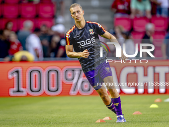 Go Ahead Eagles player Finn Stokkers warms up during the match between PSV and Go Ahead Eagles at the Philips Stadium for the Dutch Eredivis...