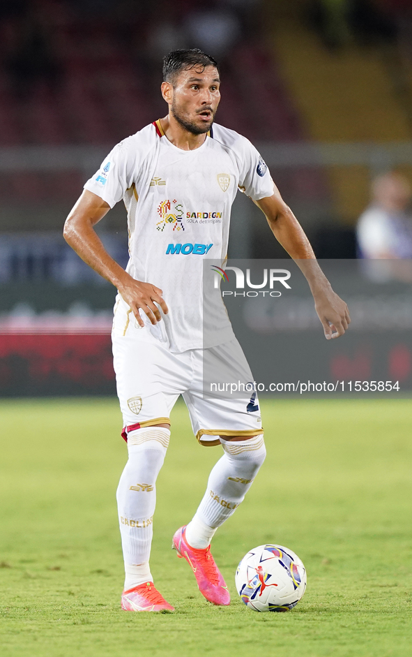 Jose Luis Palomino of Cagliari Calcio is in action during the Serie A match between Lecce and Cagliari in Lecce, Italy, on August 31, 2024. 