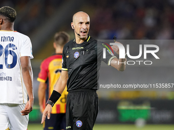 Referee Michael Fabbri officiates the Serie A match between Lecce and Cagliari in Lecce, Italy, on August 31, 2024. (