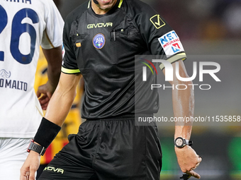 Referee Michael Fabbri officiates the Serie A match between Lecce and Cagliari in Lecce, Italy, on August 31, 2024. (