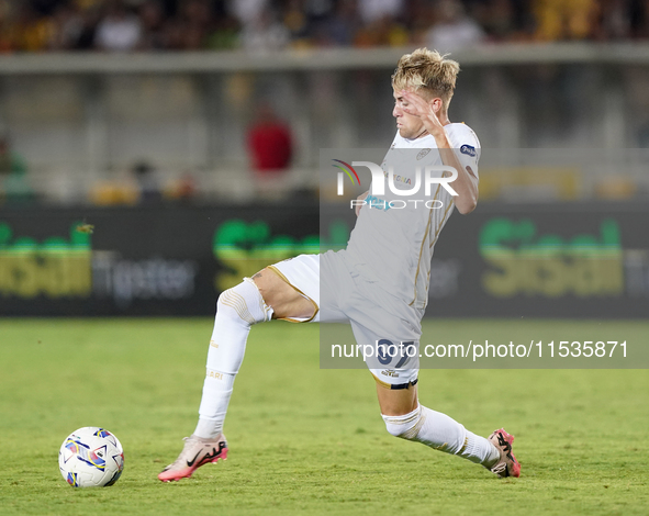 Mattia Felici of Cagliari Calcio is in action during the Serie A match between Lecce and Cagliari in Lecce, Italy, on August 31, 2024. 