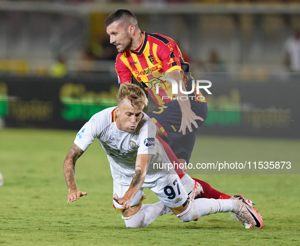 Mattia Felici of Cagliari Calcio is in action during the Serie A match between Lecce and Cagliari in Lecce, Italy, on August 31, 2024. 