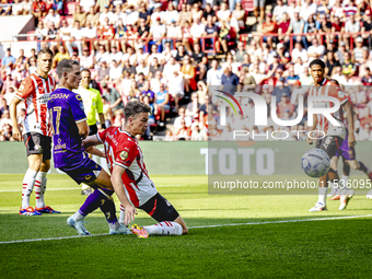 Go Ahead Eagles player Mithis Suray and PSV player Matteo Dams during the match PSV vs. Go Ahead Eagles at the Philips Stadium for the Dutch...