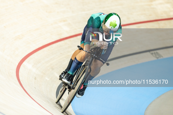 Dunlevy Katie-George (B) with the pilot McCrystal Eve of Ireland in action during the Para Cycling Track - Women's B 3000m Individual Pursui...