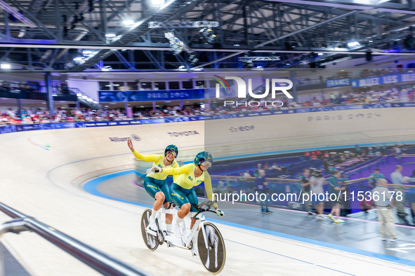 Gallagher Jessica (B) with the Pilot Ward Caitlin of Australia in action during the Para Cycling Track - Women's B 3000m Individual Pursuit...