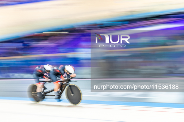 Unwin Sophie with the pilot Holl Jenny of the UK competes in the Para Cycling Track - Women's B 3000m Individual Pursuit at the National Vel...