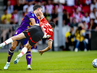 Go Ahead Eagles player Mats Deijl and PSV player Hirving Lozano during the match PSV vs. Go Ahead Eagles at the Philips Stadium for the Dutc...