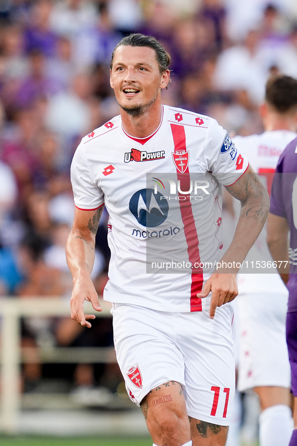 Milan Djuric of AC Monza celebrates after scoring first goal during the Serie A Enilive match between ACF Fiorentina and AC Monza at Stadio...