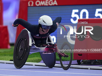 Samantha Kinghorn of Great Britain in action in Women's 800m - T53 Final during the Paris 2024 Paralympic Games at Stade de France on Septem...