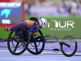 Chelsea Stein of United States of America in action in Women's 800m - T53 Final during the Paris 2024 Paralympic Games at Stade de France on...