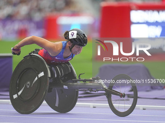 Hannah Dederick of United States of America in action in Women's 800m - T54 Final during the Paris 2024 Paralympic Games at Stade de France...