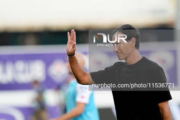 Alessandro Nesta head coach of AC Monza gestures during the Serie A Enilive match between ACF Fiorentina and AC Monza at Stadio Artemio Fran...